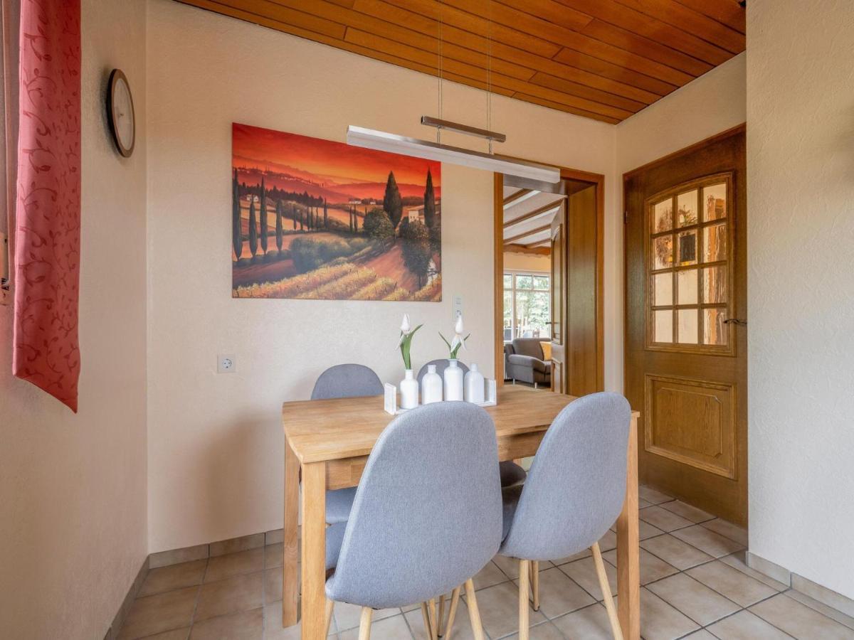A Detached Holiday Home In A Highly Scenic Area Trierscheid Exteriör bild