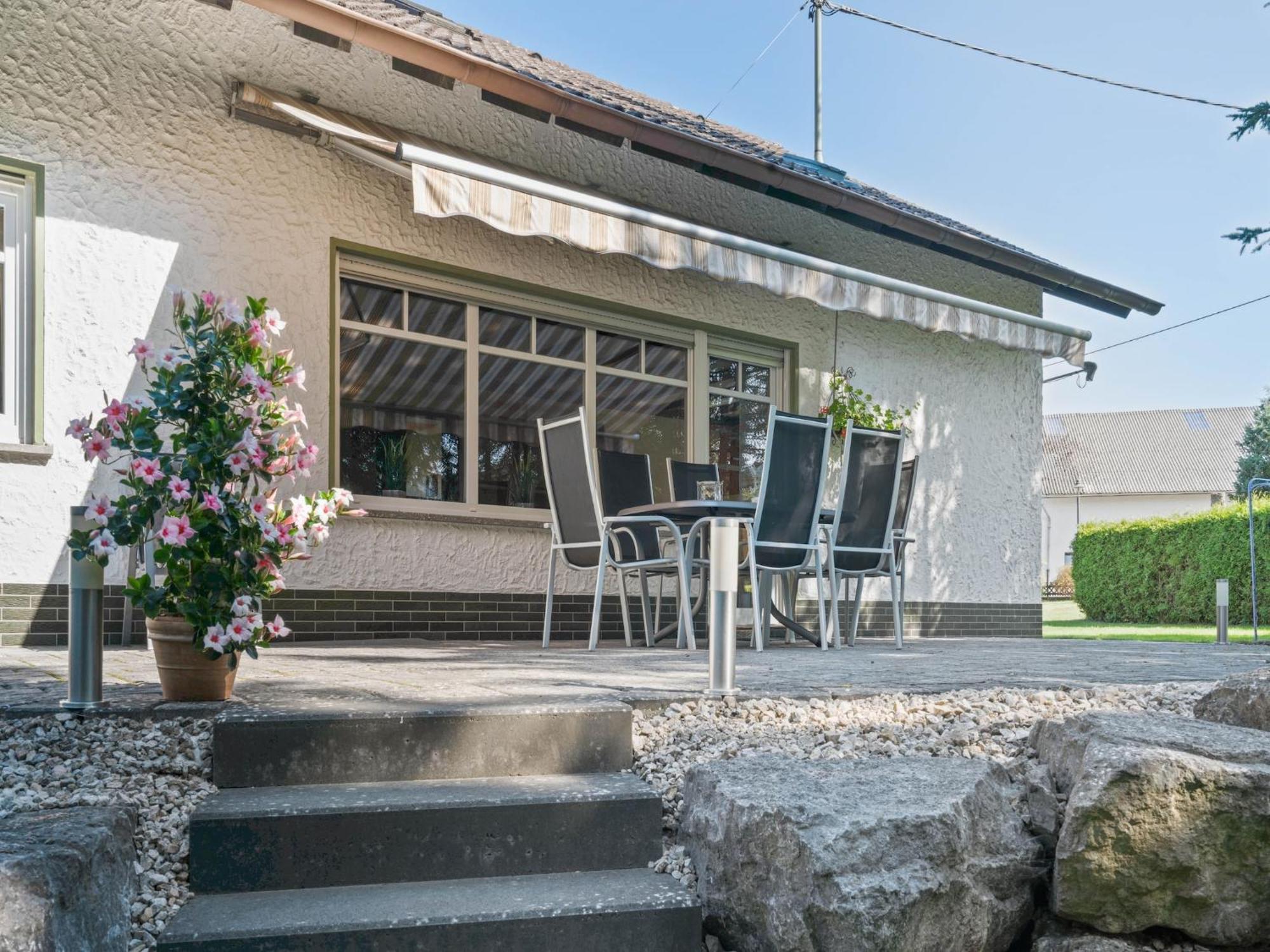 A Detached Holiday Home In A Highly Scenic Area Trierscheid Exteriör bild